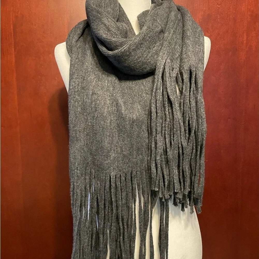Lucky Brand Unisex Gray Oversized Cozy Fringe Scarf NWT